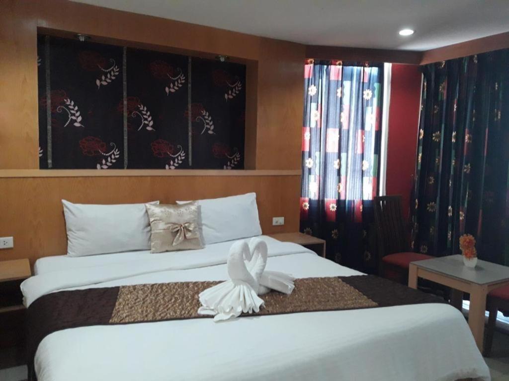 New Pind Balluchi Inn Pattaya Eksteriør bilde